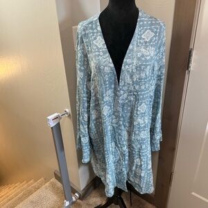 Stylish Blue Patterned Long Sleeve Top